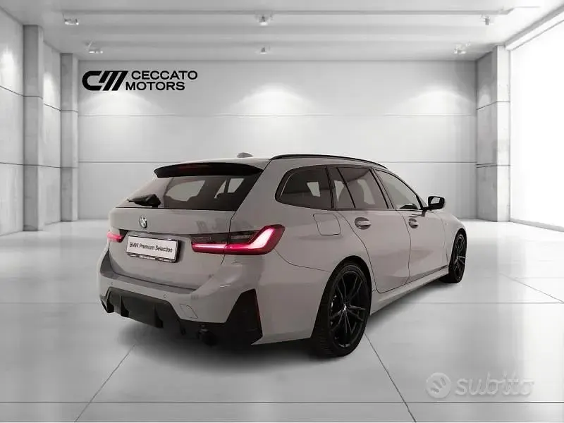 Usata BMW 330 M Sport 286 CV (210 kW) 2023 Grigio Station wagon