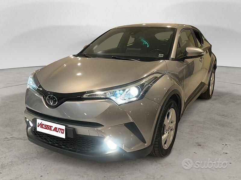 Grigio Usata 2017 Toyota C-HR Active SUV | 15.800 € (Buon prezzo) - Immagine 1/4