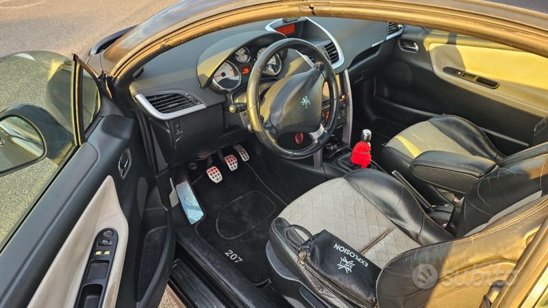 Nero Usata 2008 Peugeot 207 CC Roland Garros Cabrio | 2500 € (Ottimo prezzo) - Immagine 1/4