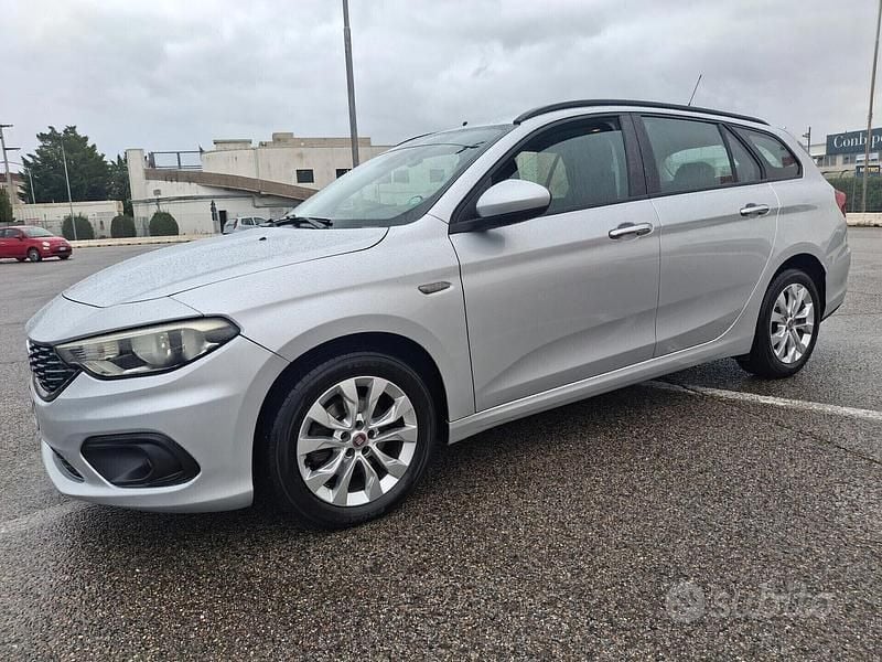 Usata Fiat Tipo Lounge 120 CV (88 kW) 2017 Grigio Station wagon