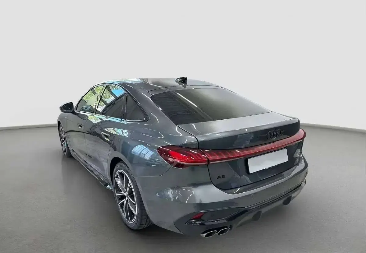 Usata Audi A5 S-Line 204 CV (150 kW) 2025 Grigio daytona Berlina