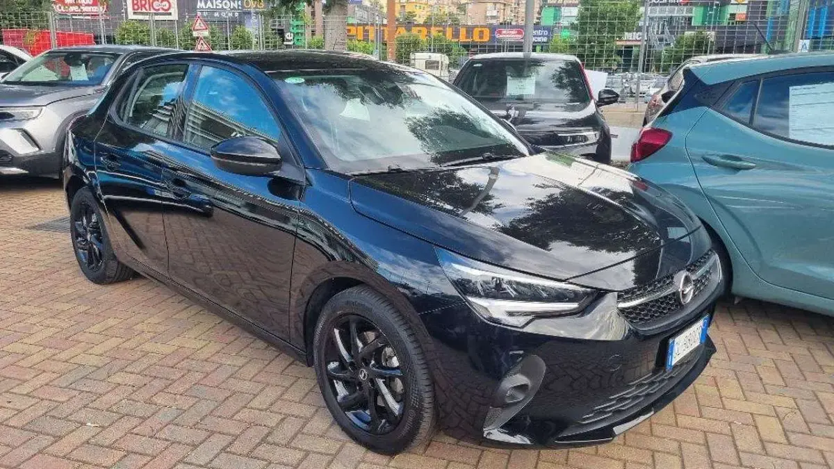 Usata Opel Corsa Design & Tech 102 CV (75 kW) 2023 Nero Utilitaria