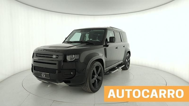 Nero Usata 2024 Land Rover Defender SE Dynamic SUV | 71.370 € (Buon prezzo) - Immagine 1/4