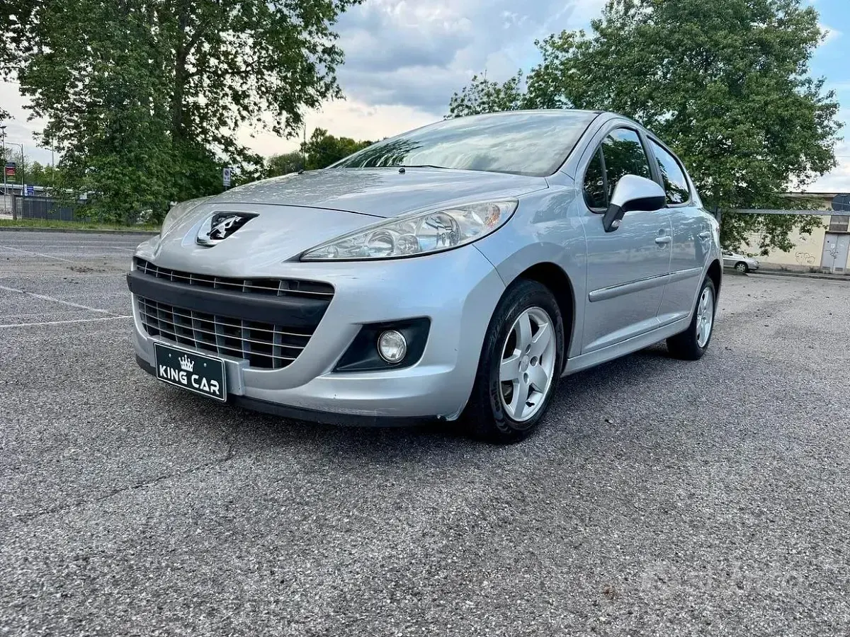 Usata Peugeot 207 Active 95 CV (69 kW) 2011 Grigio Berlina