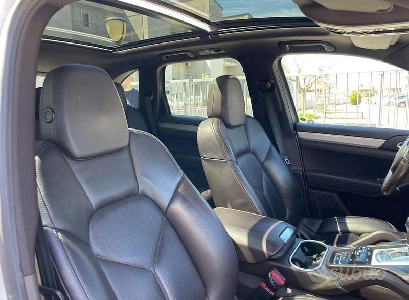 Usata Porsche Cayenne 250 CV (183 kW) 2013 Bianco SUV