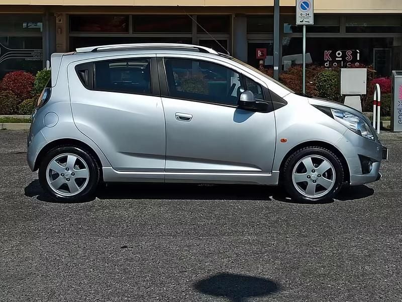 Usata Chevrolet Spark LT 82 CV (60 kW) 2010 Argento Utilitaria