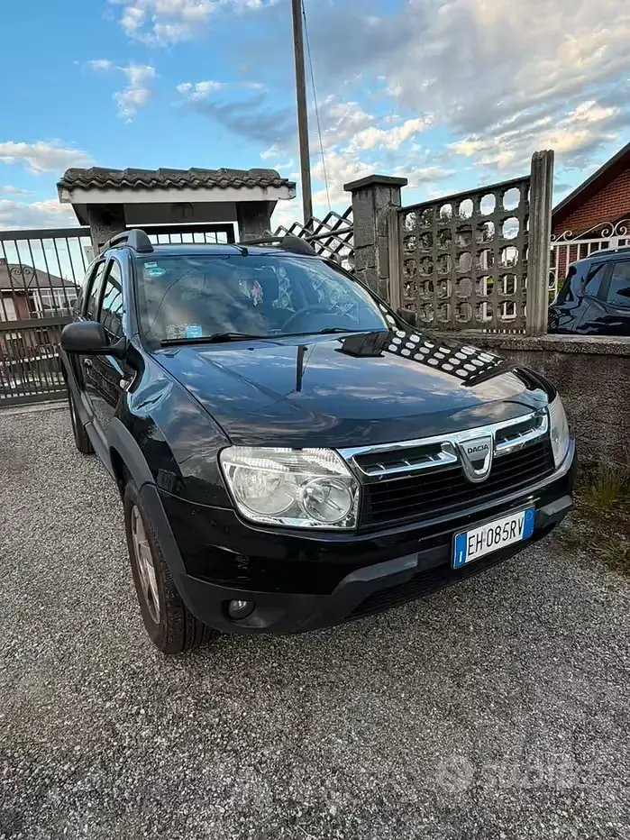 Usata Dacia Duster 105 CV (77 kW) 2011 Nero SUV