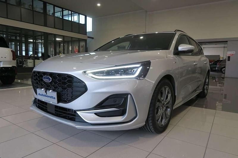 Argento met Usata 2023 Ford Focus ST-Line Station wagon | 17.900 € (Buon prezzo) - Immagine 1/4