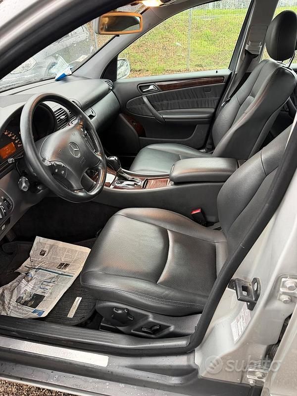 Usata Mercedes C230 Elegance 217 CV (159 kW) 2003 Grigio Berlina