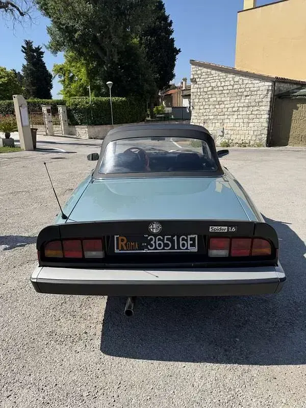 Usata Alfa Romeo Spider 103 CV (75 kW) 1983 Cabrio
