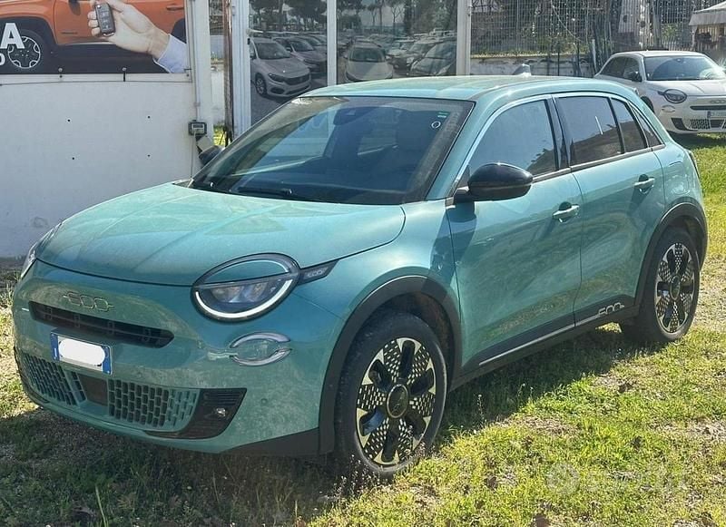 Usata Fiat 600 La Prima 110 CV (80 kW) 2025 Verde SUV