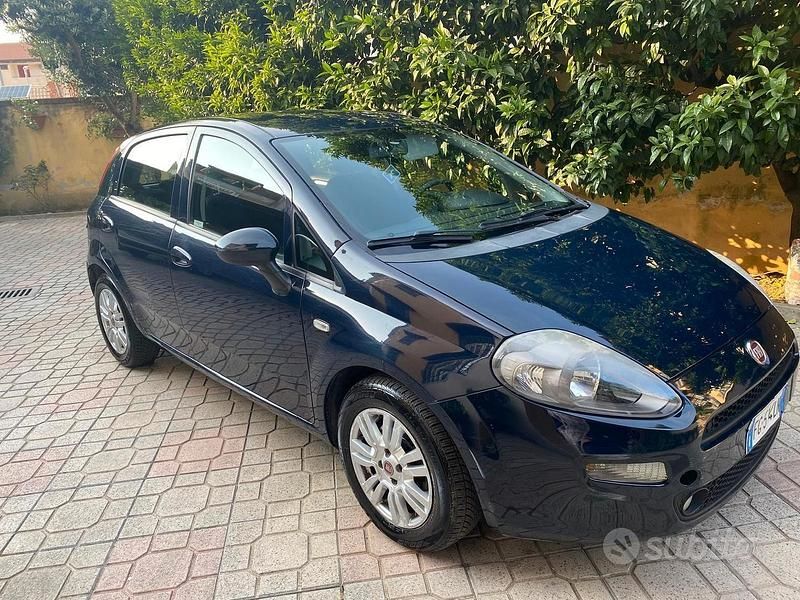Usata Fiat Punto 95 CV (69 kW) 2016 Blu Utilitaria