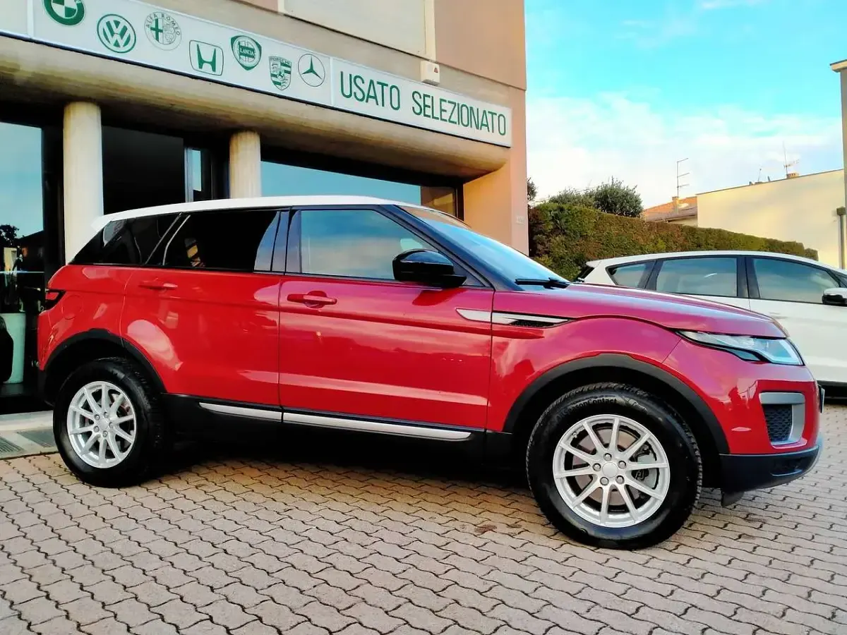Usata Land Rover Range Rover evoque 150 CV (110 kW) 2015 Metallic red SUV