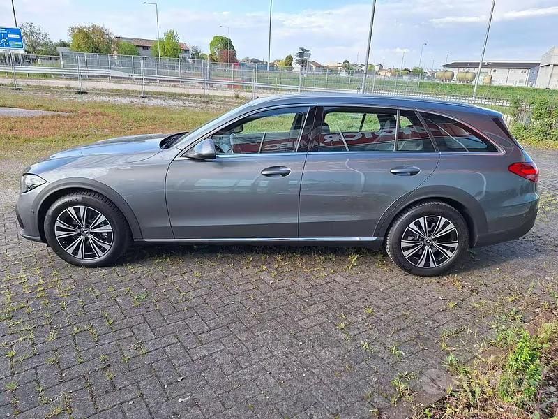 Second-hand Mercedes C220 Premium 200 CP (147 kW) 2022 Gri Break