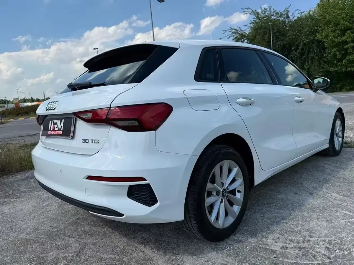 Usata Audi A3 Advanced 116 CV (85 kW) 2022 Bianco Berlina