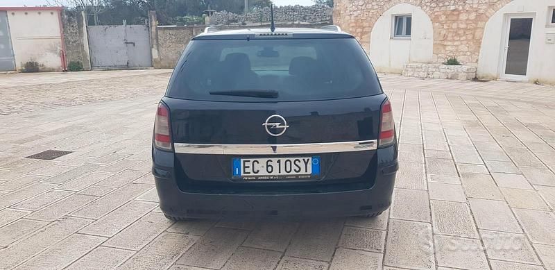 Usata Opel Astra 2010 Nero Station wagon