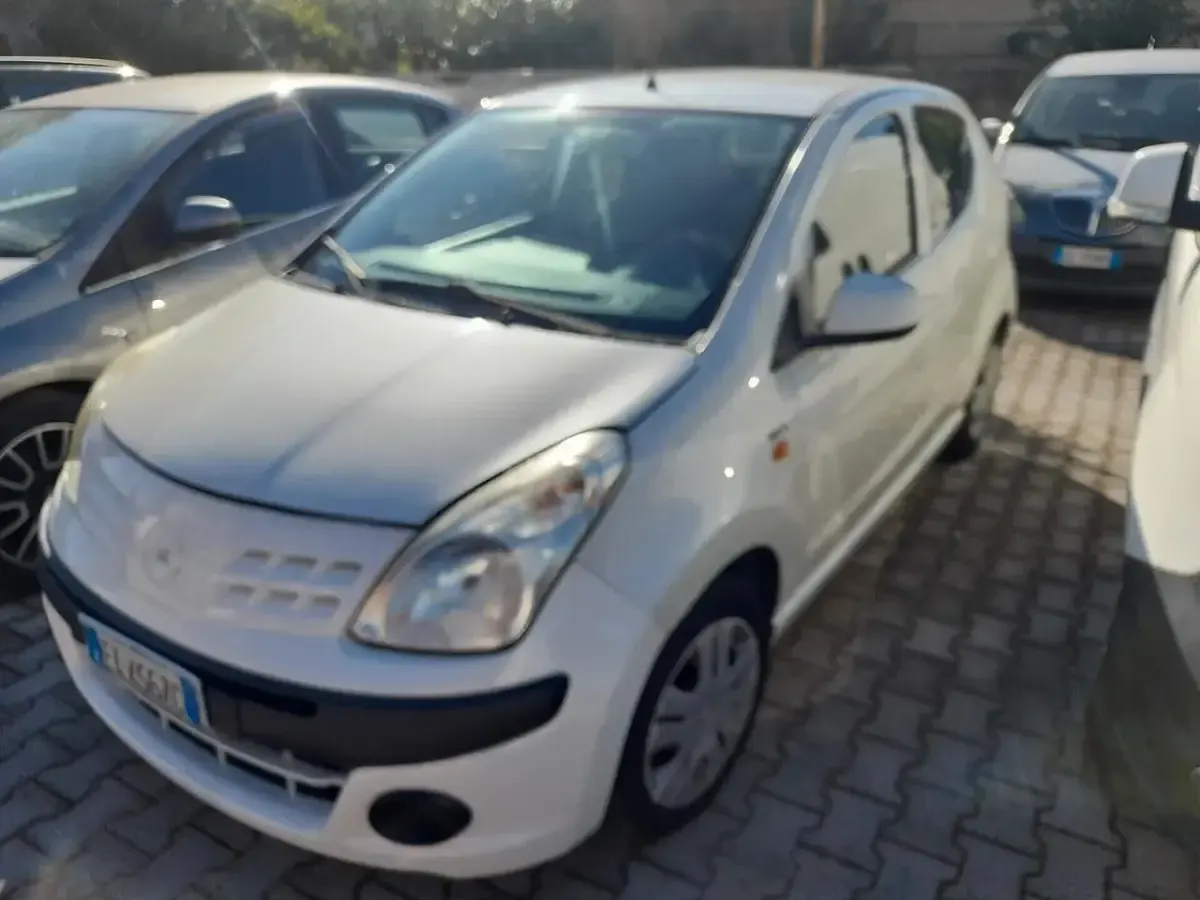Usata Nissan Pixo 68 CV (50 kW) 2010 Bianco Utilitaria