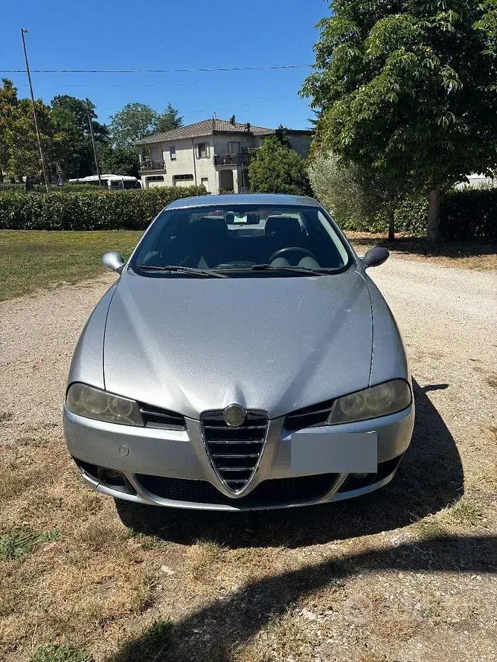 Usata Alfa Romeo 156 116 CV (85 kW) 2004 Grigio Berlina