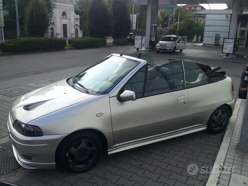 Usado Fiat Punto Cabriolet 86 HP (63 kW) 1999 Cinzento Cabrios