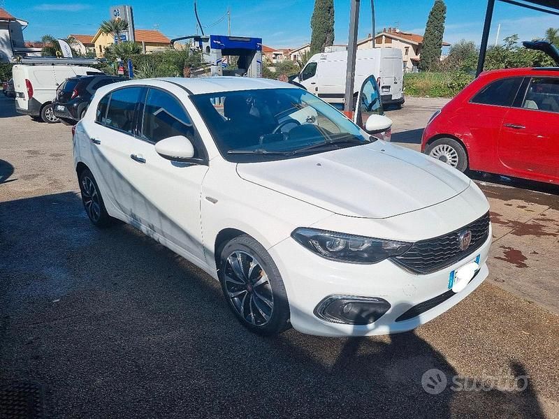 Usata Fiat Tipo Lounge 120 CV (88 kW) 2017 Bianco Berlina