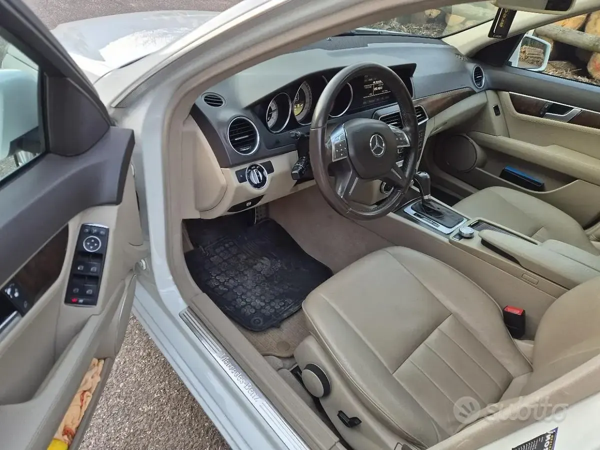 Usata Mercedes C250 204 CV (150 kW) 2011 Bianco Station wagon