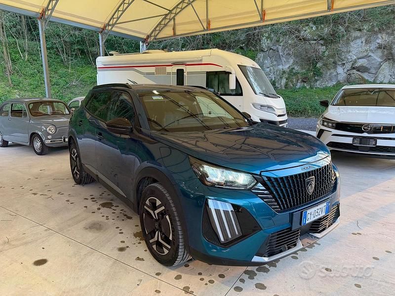 Usata Peugeot 2008 Allure 100 CV (73 kW) 2025 Blu SUV