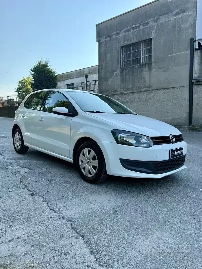 Usata VW Polo Trendline 60 CV (44 kW) 2014 Bianco Berlina