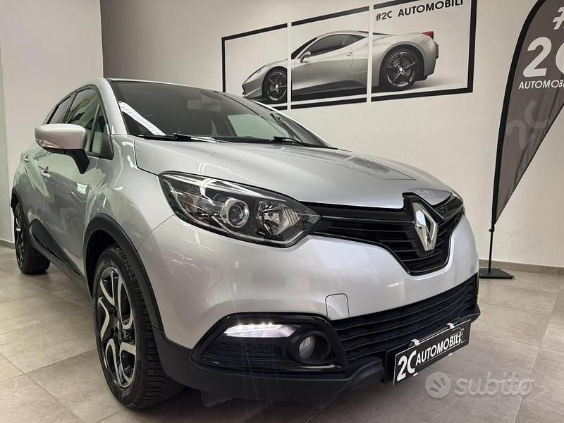 Usata Renault Captur 90 CV (66 kW) 2017 Grigio SUV