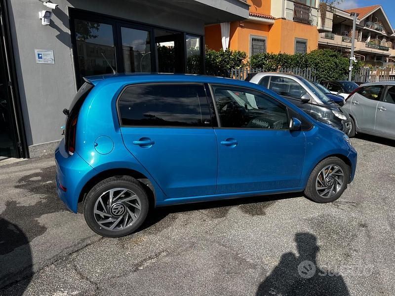 Usata VW up! Move 75 CV (55 kW) 2018 Blu Utilitaria