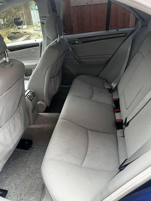 Usata Mercedes C200 Elegance 116 CV (85 kW) 2002 Berlina