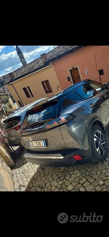 Usata Peugeot 2008 GT-line 102 CV (75 kW) 2020 Grigio SUV