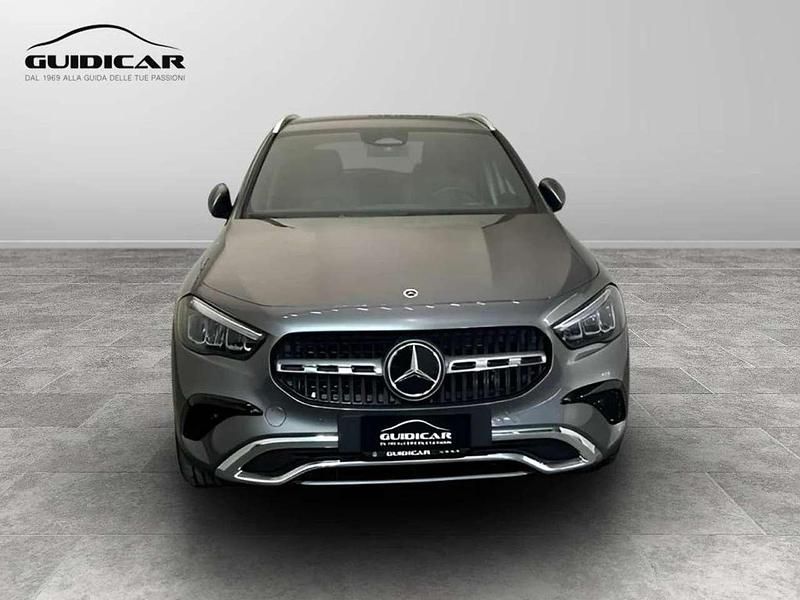 Nuova Mercedes GLA200 Business 150 CV (110 kW) 2026 Grigio SUV