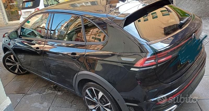 Usata VW Taigo R-line 2023 Nero SUV