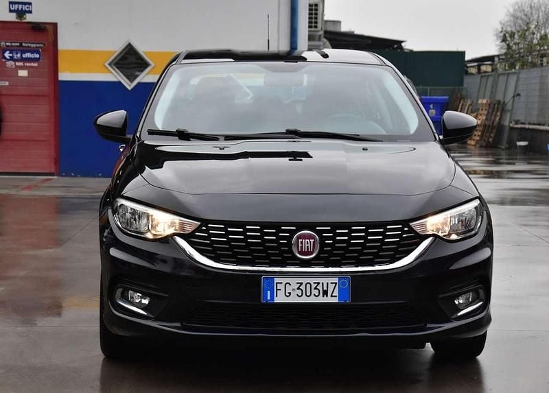 Usata Fiat Tipo Opening Edition 95 CV (69 kW) 2017 Nero Berlina