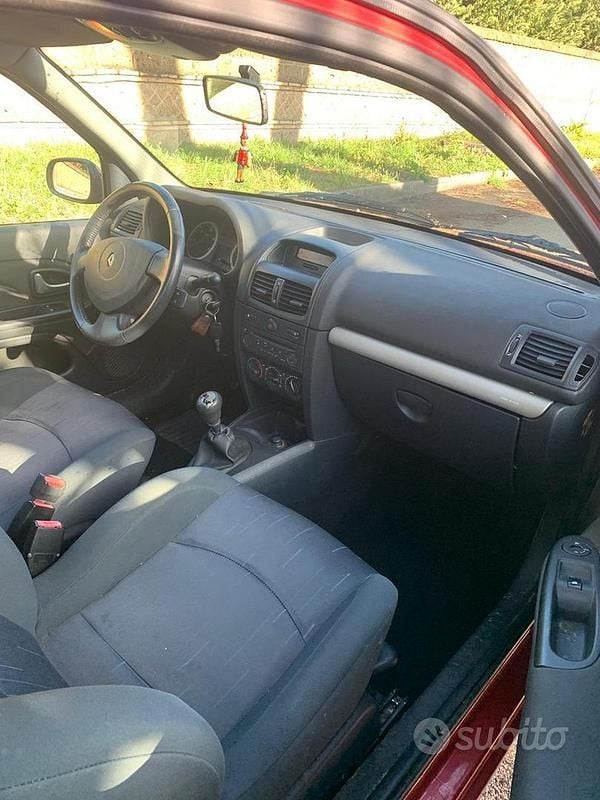 Usata Renault Clio II 2004 Berlina