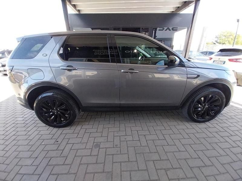 Usata Land Rover Discovery Sport R-Dynamic 163 CV (119 kW) 2022 Grigio SUV