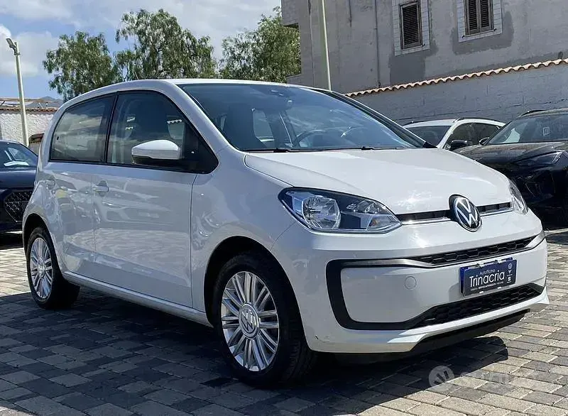 Usata VW up! move up! 65 CV (47 kW) 2024 Bianco Utilitaria