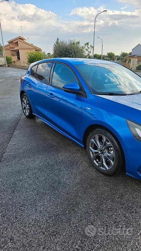 Usata Ford Focus ST-Line 125 CV (91 kW) 2024 Blu Berlina
