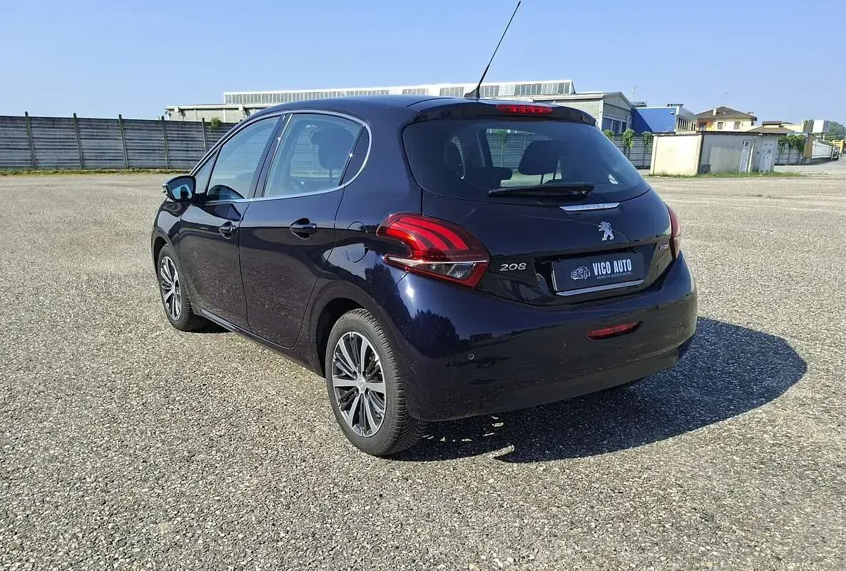 Usata Peugeot 208 Allure 110 CV (80 kW) 2016 Utilitaria