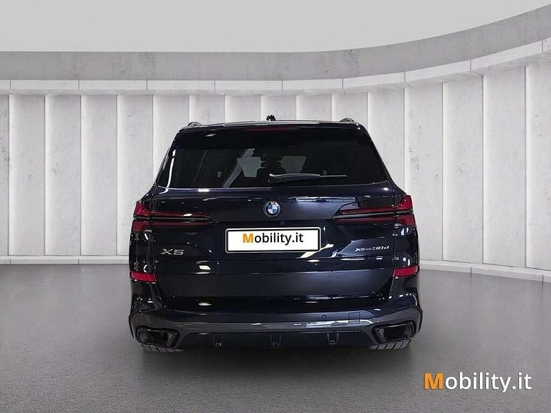 Usata BMW X5 M Sport 298 CV (219 kW) 2024 Carbon black metallizzato SUV