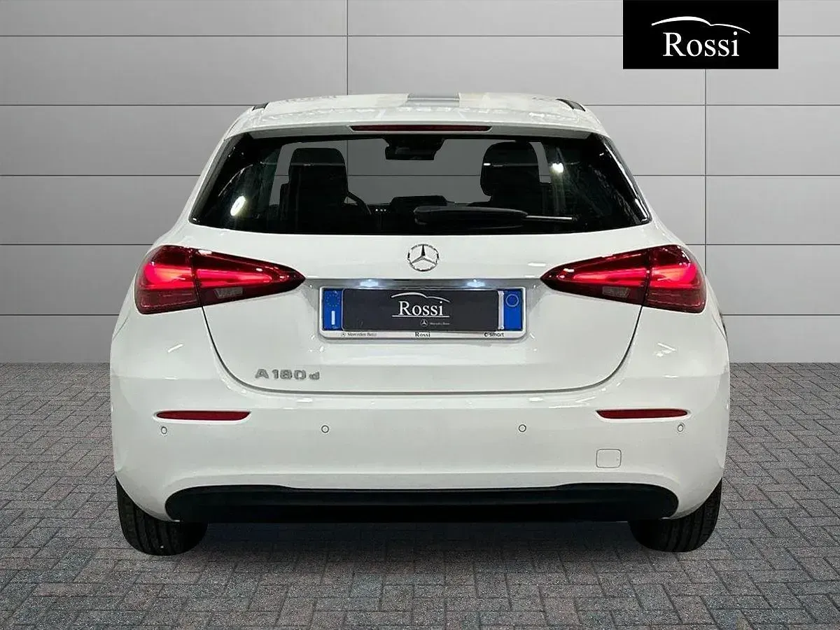 Usata Mercedes A180 Advanced 116 CV (85 kW) 2025 Bianco polare Berlina