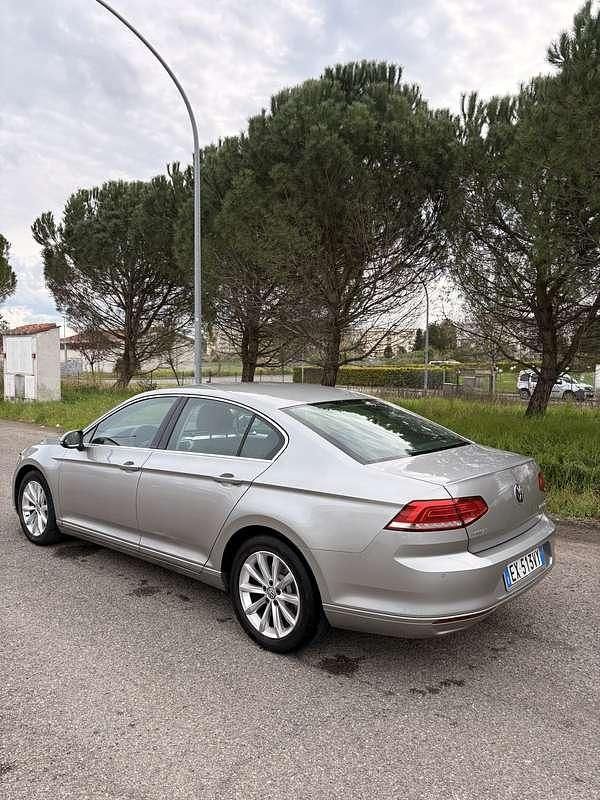 Usata VW Passat Executive 150 CV (110 kW) 2015 Berlina