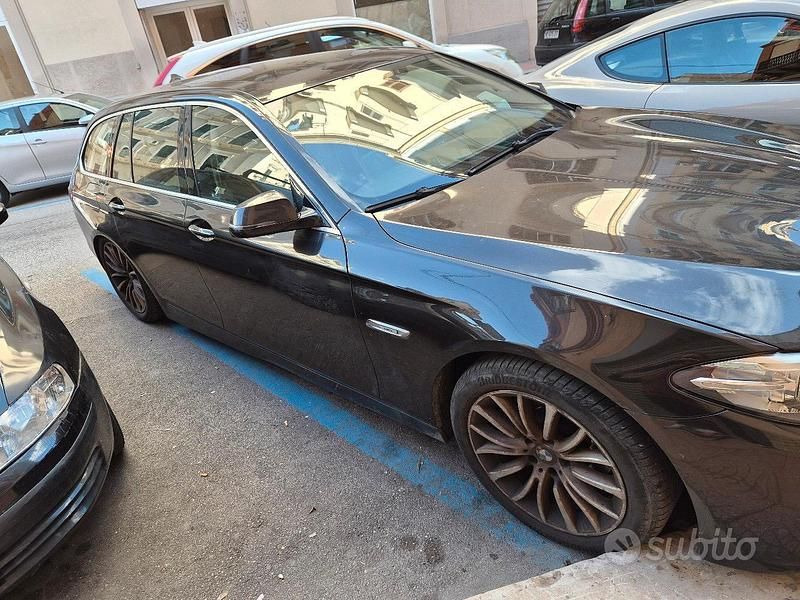 Usata BMW 520 143 CV (105 kW) 2016 Nero Berlina