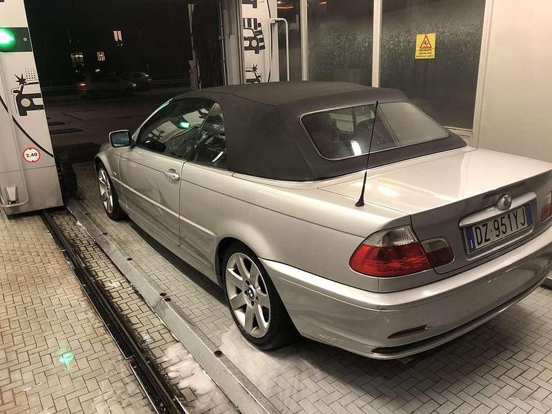 Usata BMW 320 Cabriolet 170 CV (125 kW) 2001 Cabrio