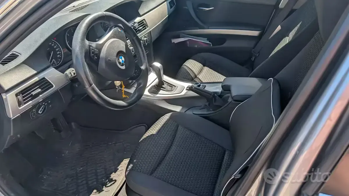 Usata BMW 320 184 CV (135 kW) 2012 Grigio Station wagon
