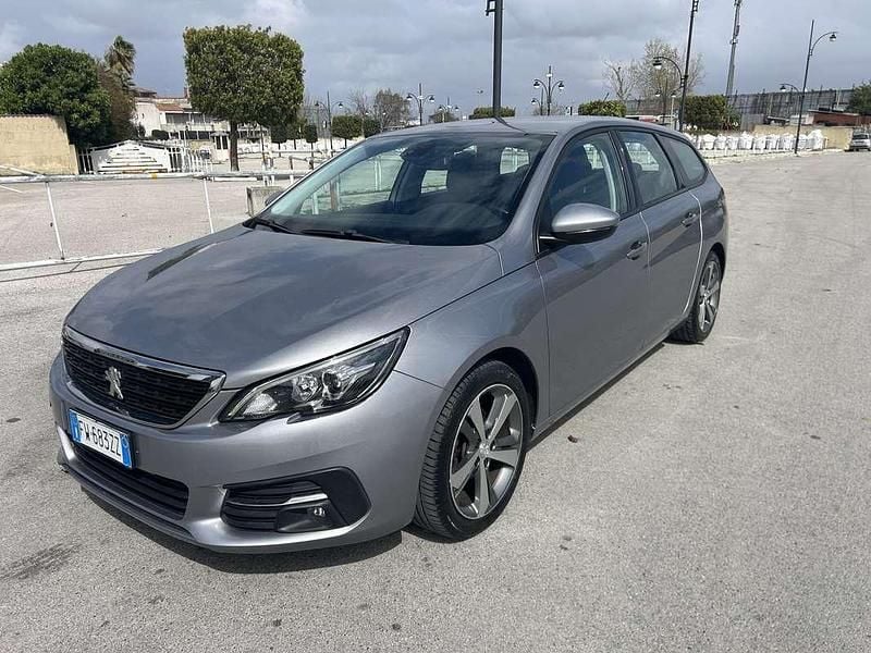 Usata Peugeot 308 SW Allure 131 CV (96 kW) 2019 Station wagon