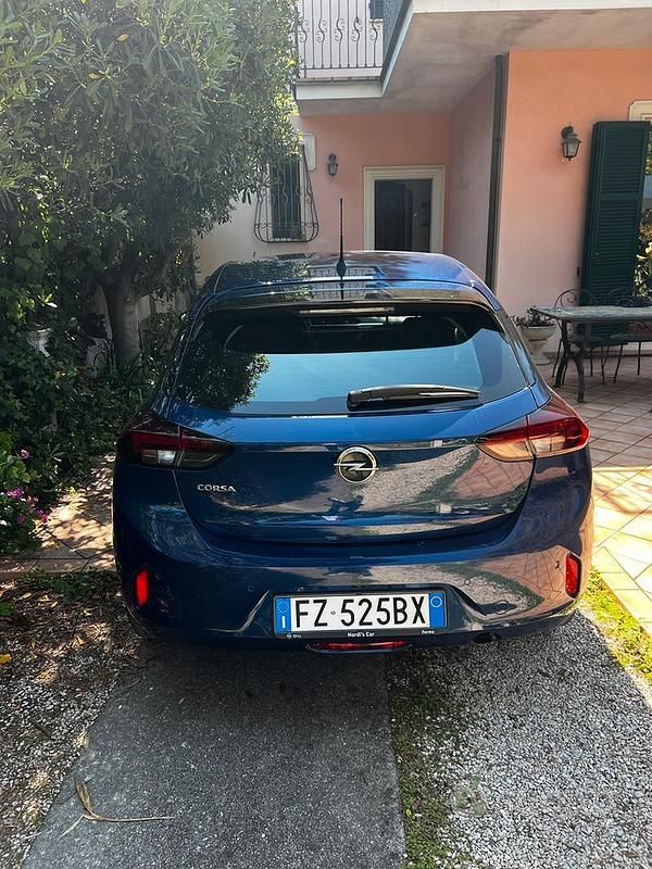 Usata Opel Corsa Elegance 102 CV (75 kW) 2020 Blu Utilitaria