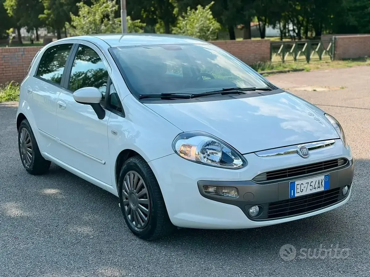Usata Fiat Punto Evo Sport 95 CV (69 kW) 2011 Bianco Utilitaria