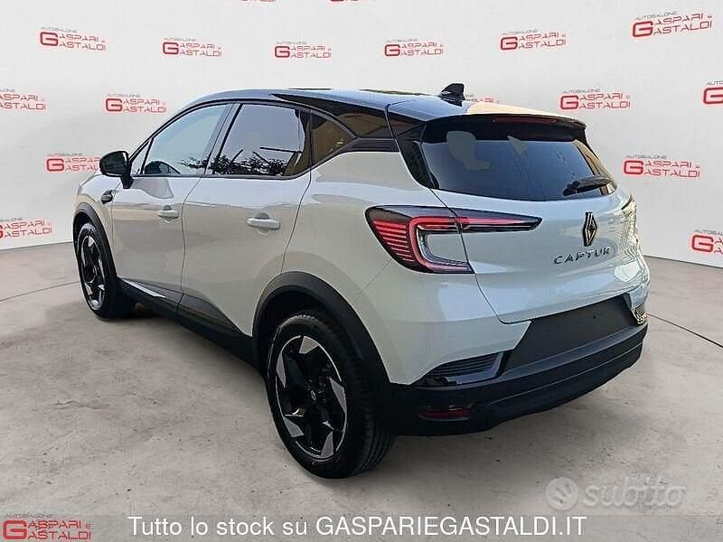Nuova Renault Captur Techno 100 CV (73 kW) 2025 SUV