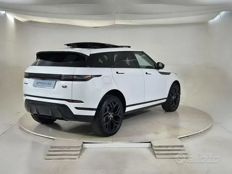 Begagnad Land Rover Range Rover evoque SE 163 HK (119 kW) 2022 Vit SUV